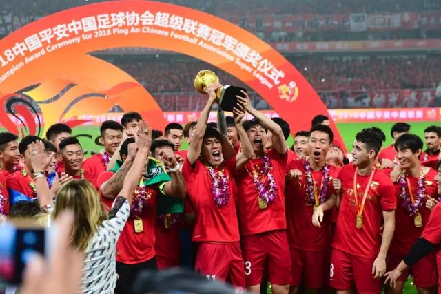 于和伟首次扮演毛主席引发争议，观众评价褒贬不一